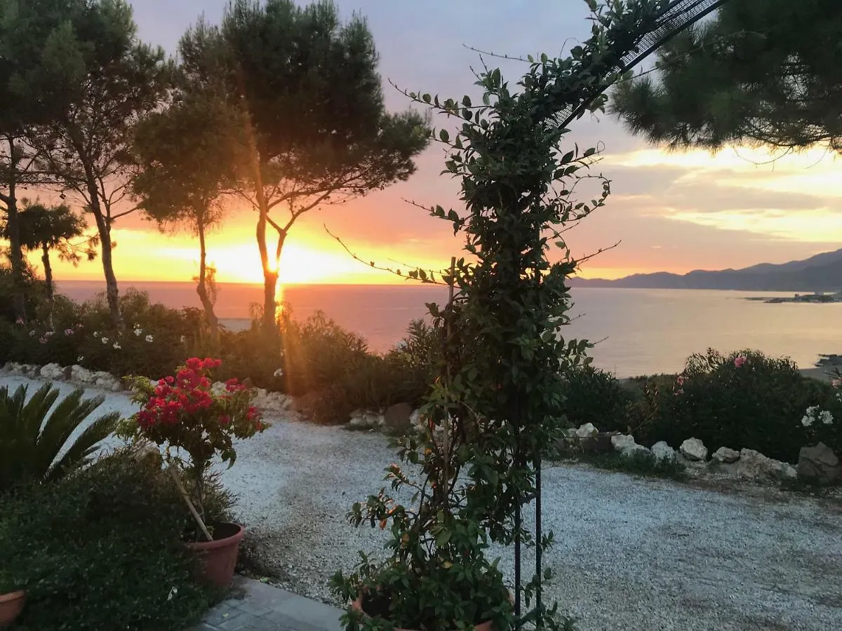 Casa vacanze Appartamento relax Villaggio Turas Magomadas Italia